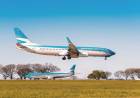 Milei aseguró que si Aerolíneas Argentinas no se privatiza se la entregará a los empleados