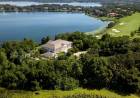 Denuncian que Joe Lewis montó una reserva ilegal en tierras de Lago Escondido tras pacto con el Gobierno