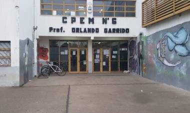 Inicio de actividades de ingresantes a 1° año y matriculación de estudiantes de 2° a 5° año - CPEM N°6