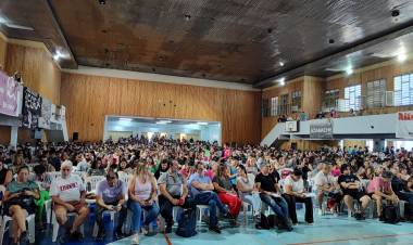 ATEN Capital rechazó la propuesta salarial de Figueroa en Neuquén y votó por iniciar con un paro