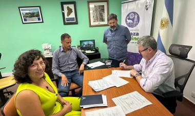La Municipalidad de Plaza Huincul firmó un convenio con el anexo UBATEC de la Universidad de Buenos Aires (UBA) 