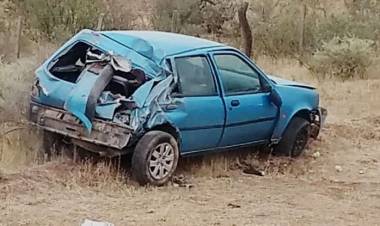 Vuelco sobre ruta 22 km 1304 con dirección a Neuquen