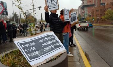 La universidad no se salva sola, todos a las calles, contra todo el plan de Milei 
