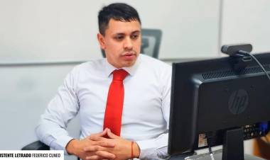 Formulan cargos a una pareja por robar un auto y escapar