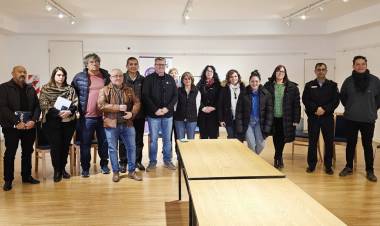 Reunión de trabajo por la seguridad en los establecimientos escolares de Plaza Huincul