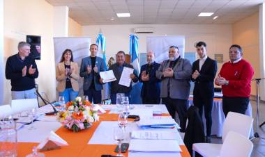 Juan Faundes fue reconocido por el Concejo Deliberante de Cutral Co como vecino destacado 