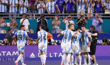 Argentina venció a Perú y espera por México o Ecuador en cuartos de la Copa América