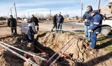 Claudio Larraza destacó que “en 60 días logramos conectar el gas a la totalidad del barrio Berbel”