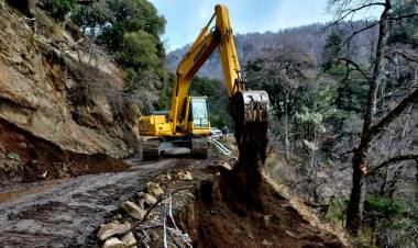 Iniciaron trabajos de reparación en el acceso a Quila Quina