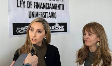 Julia Strada en Neuquén dio una charla sobre la realidad económica de Argentina 