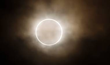 Eclipse solar anular 2024: todo lo que hay que saber para observar el «anillo de fuego»