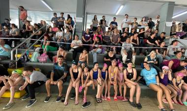 Alumnos De La Escuela Municipal De Natación Participan En Encuentro Provincial 