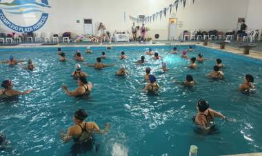 Aqua gym en el natatorio del Club Plaza