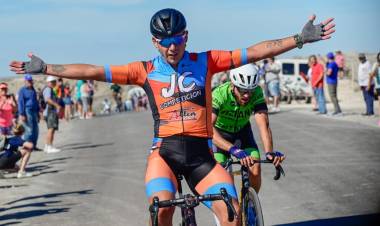 Leandro Velarde JC Competición se impuso en el segundo parcial de la Vuelta. Gaday fue segundo y Cobarrubia tercero.