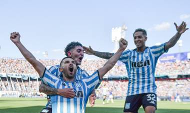 ¡Racing salió campeón de la Copa Sudamericana y cortó su sequía de 36 años!