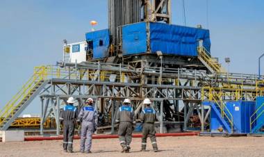 YPF fortalece su presencia en Vaca Muerta con la compra de Sierra Chata