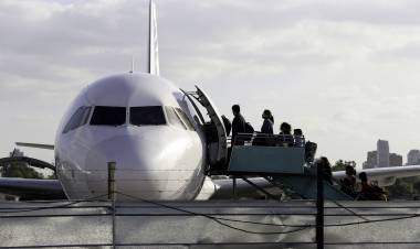 Ni Flybondi, ni JetSmart: el Gobierno autorizó nuevas rutas a otra low cost