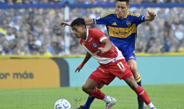 El Boca 2025 no pudo en su primera presentación de local