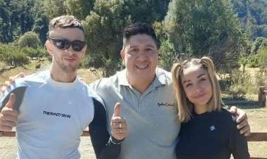 María Becerra y J Rei están en Junín de los Andes, cerca de los incendios