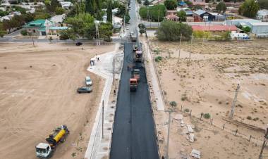 Avanza la obra de repavimentación del barrio Central 