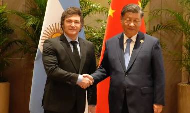 Escándalo: el gobierno de Javier Milei gasta casi $240 millones en un community manager en China