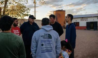 San Martin visito el club Petrolero Argentino 