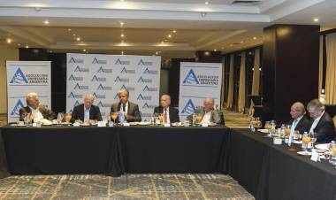 Rolando Figueroa: “Si a Neuquén le va bien le va ir bien al país” 