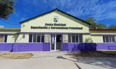 La subsecretaría municipal de Capacitación convoca a docentes para el Profesorado en Educación Física del IURP