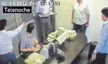 La ruta del dinero K: seis condenados deben presentarse en Comodoro Py para ser detenidos