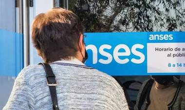 ANSES: ¿quiénes cobran mañana jueves 12? El calendario de pago de jubilaciones, pensiones, AUH y aguinaldo