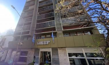 Denunciaron a un empleado público de Neuquén por cobrar su sueldo sin trabajar: es hijo de un ex gobernador