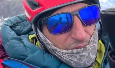 El trágico final del alpinista argentino en el Mont Blanc: “Chocó contra la pared y quedó colgando”
