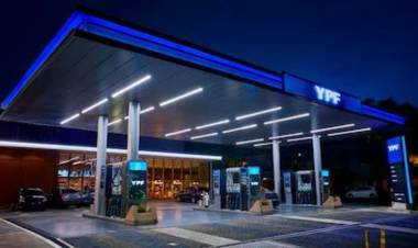 La audaz jugada de YPF: sube la nafta, pero la vas a poder pagar más barata con un truco