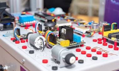 Educación y Fundación YPF entregarán más de 300 kits tecnológicos a escuelas de Neuquén