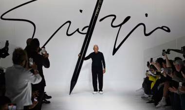 Murió Giorgio Armani, el icónico diseñador de moda italiano, a los 91 años