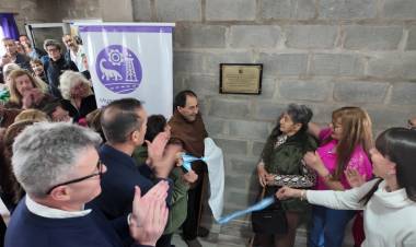El Centro de Adultos Mayores Atardecer Feliz celebró su 16° aniversario
