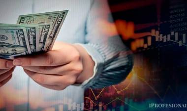 Se desplomó 40% la compra de dólares por parte de ahorristas y Caputo lo refuerza con más cepo