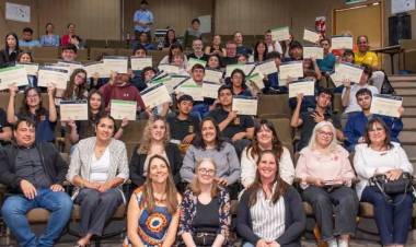 Estudiantes secundarios fueron reconocidos por su participación en las Olimpíadas de Matemática