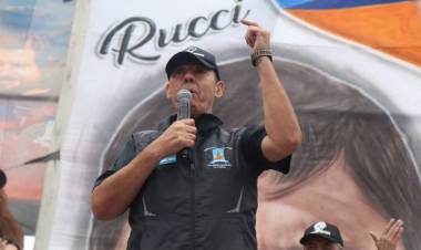 Rucci anunció un aumento salarial y advirtió sobre la reforma laboral