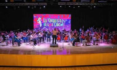 PLAZA HUINCUL / CUTRAL CO La Orquesta Infanto-Juvenil de Cutral Co estrena “Al Son de la Orquesta”