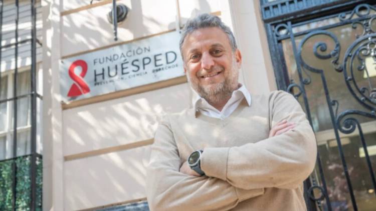 Fundación Huésped se pronunció en contra del Ministerio de Salud por la finalización de contratos en las direcciones de VIH y Vacunas