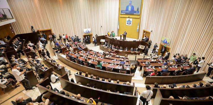 Peaje, emergencias y tierras, en los anuncios del gobernador