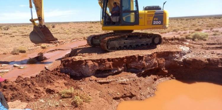 AVANZA LA REPARACIÓN DE UN ACUEDUCTO EN CUTRAL CO – PLAZA HUINCUL