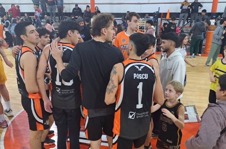  Petrolero volvió a la victoria en casa