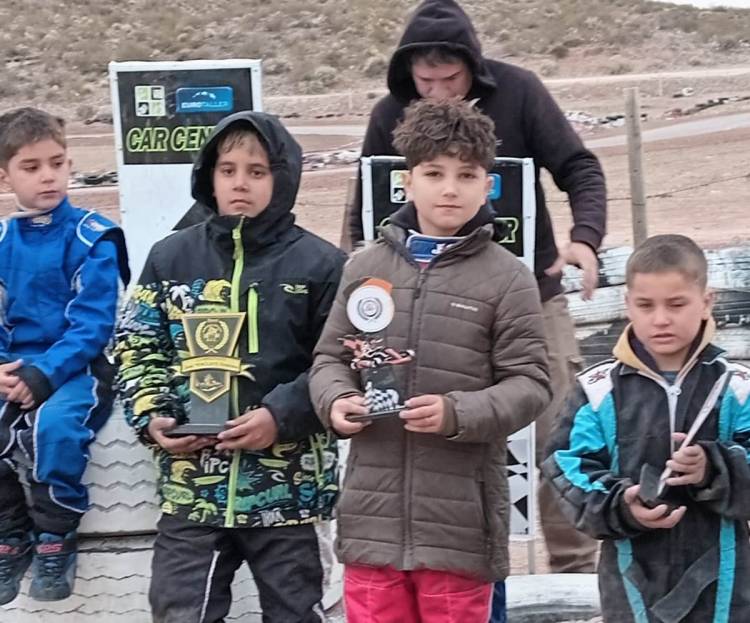 Fin de semana de Karting con caja en Fernandez Oro (Rio Negro) 