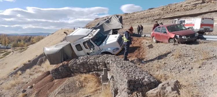 Accidente sobre Ruta Nacional 242.
