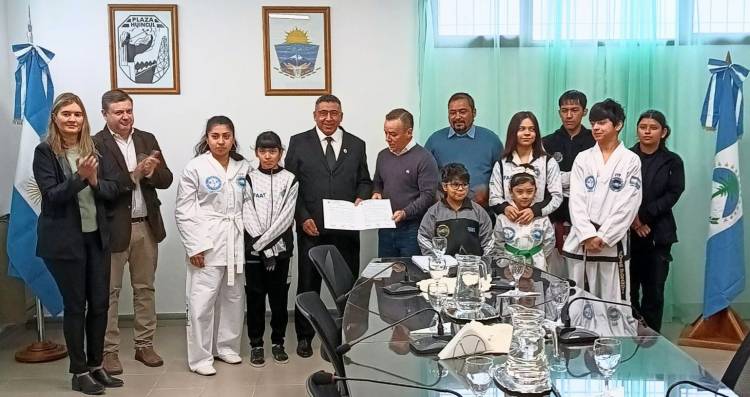 Plaza Huincul: Declararon Atletas Distinguidos a La Escuela Sudamericana de Taekwondo Tiger