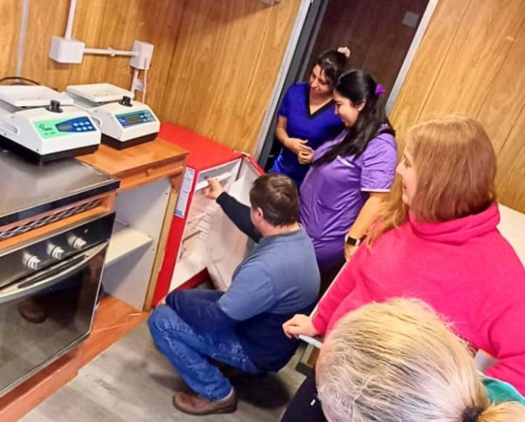 Doroschenco realizó  entrega de una heladera al servicio de Hemoterapia del Hospital Complejidad VI.