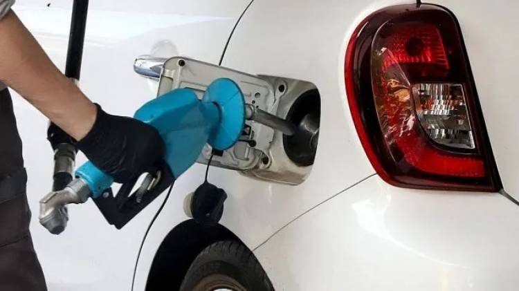 Combustibles: aumentarán hasta un 4% las naftas y el gasoil desde este lunes