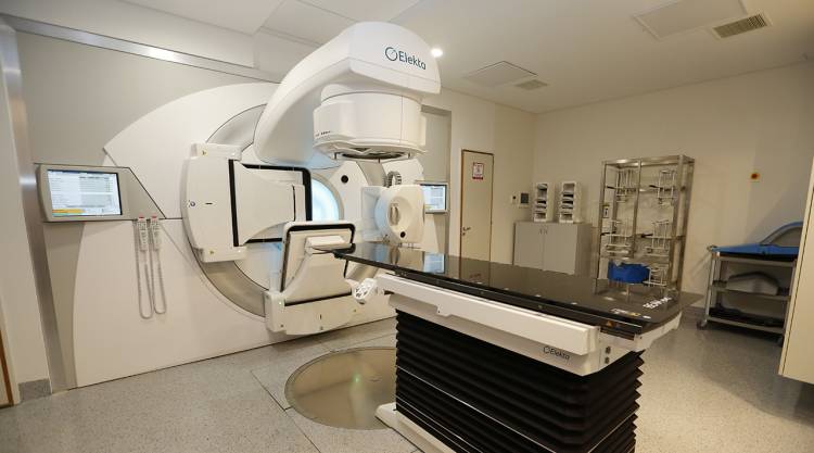 El acelerador lineal permitió tratar a más de medio centenar de pacientes